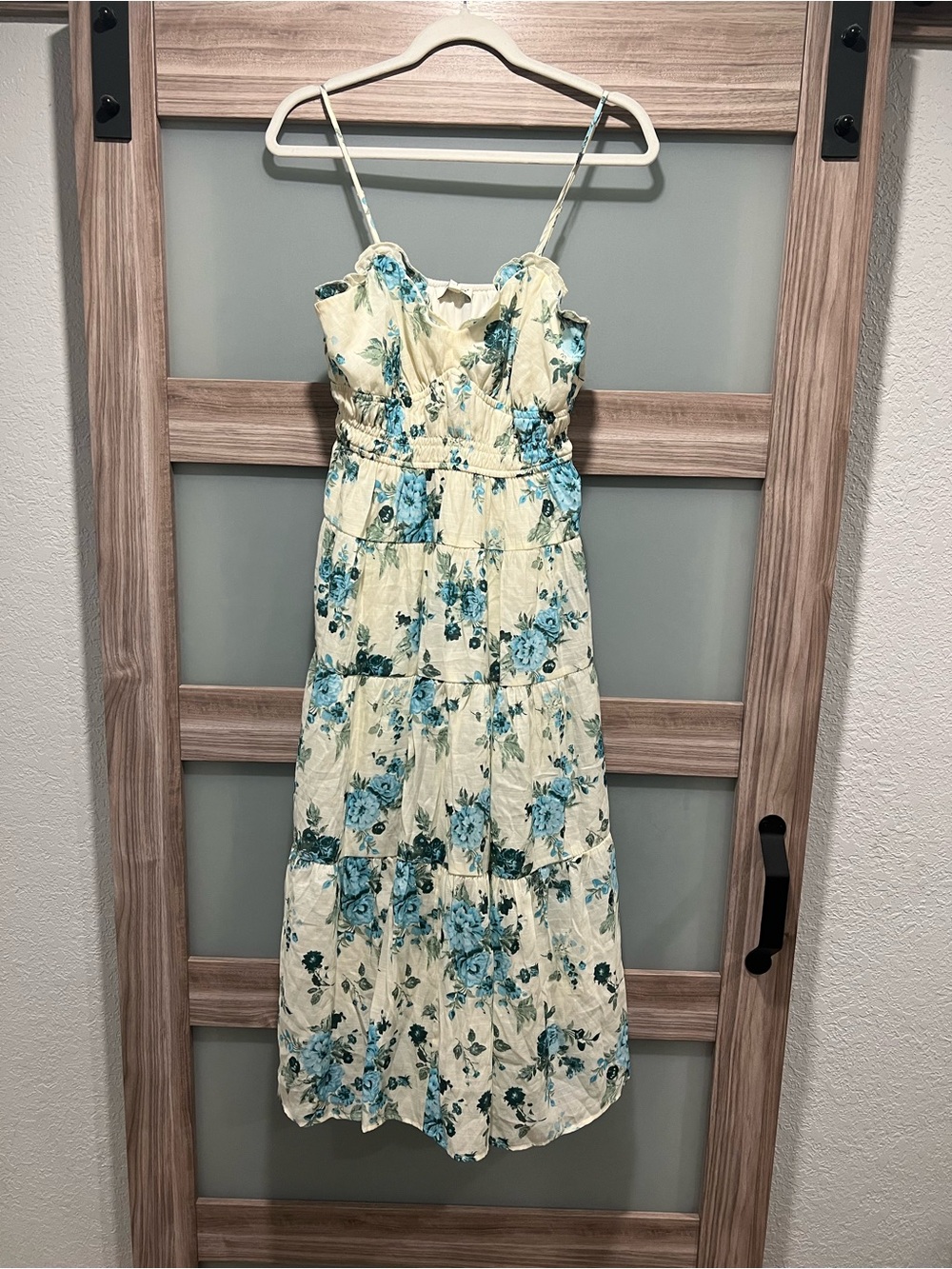 Francesca's Collections Cream Maxi Dress with Blue Floral Motif